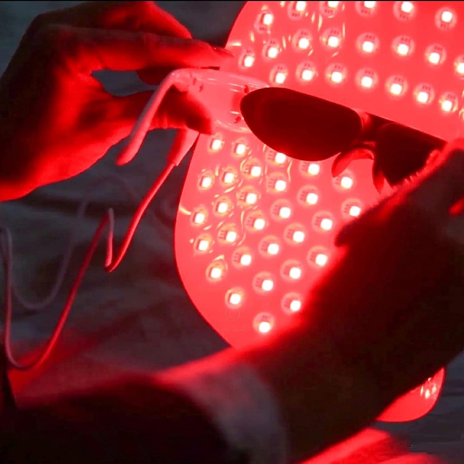 Lyte Wireless LED Light Therapy Mask Red Blue Amber 3 Color Light Weight| Includes Power Lift Care uk supplements