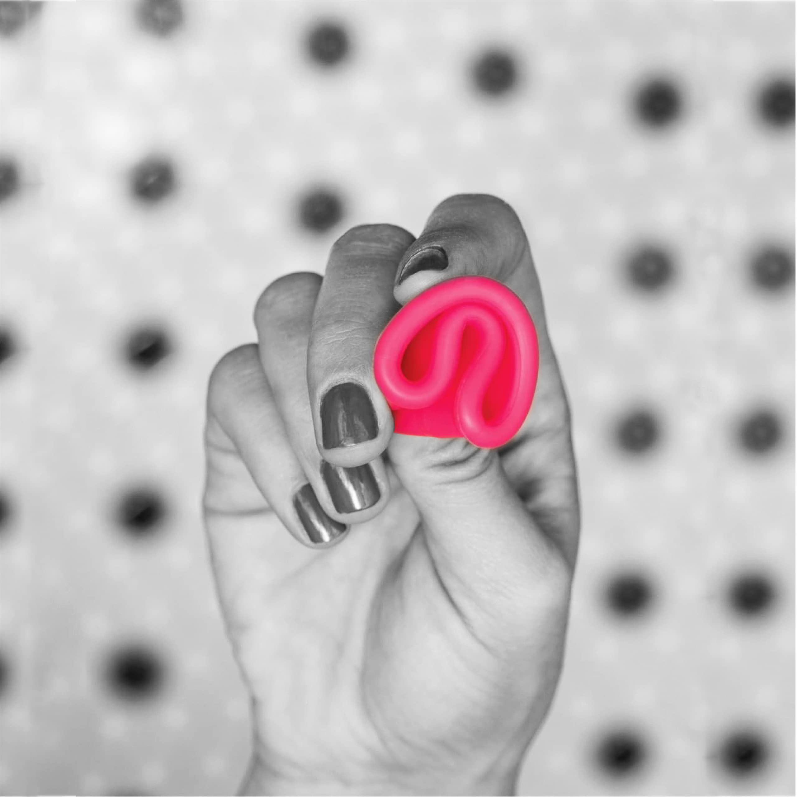 Oi | Organic Initiative - Menstrual Cup | Small - Slim-fit, Wear for 12 hrs | Reusable, Leak Free (17 ml) oi uk supplements
