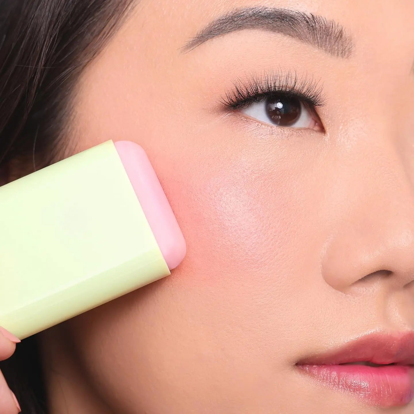 Pixi On-the-Glow Blush Stick in CheekTone, pH Reactive Hydrating Tinted Moisture Stick for Cheeks and Lips with Ginseng, Aloe Vera and Fruit Extracts, Twist-Up Design, Paraben-Free, 19g / 0.6 oz Pixi uk supplements