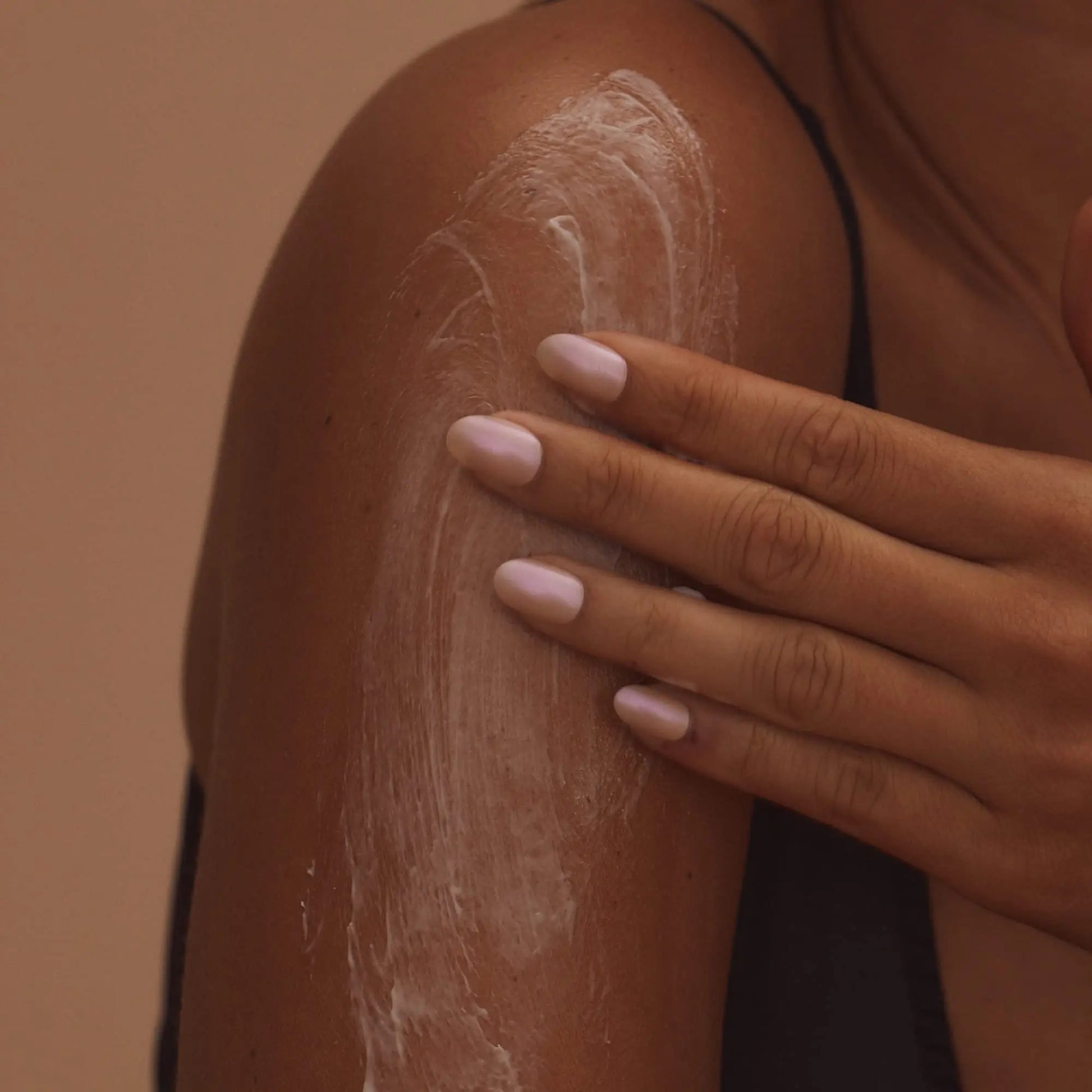 '+ Lux Unfiltered Tall Pour N°14 Body Lotion for Women - Moisturizing Body Cream with Jojoba, Squalane, Shea Butter, Vitamin C & Hyaluronic Acid - Hydrating Body Lotion, Non-Greasy - Santal '+ Lux Unfiltered uk supplements