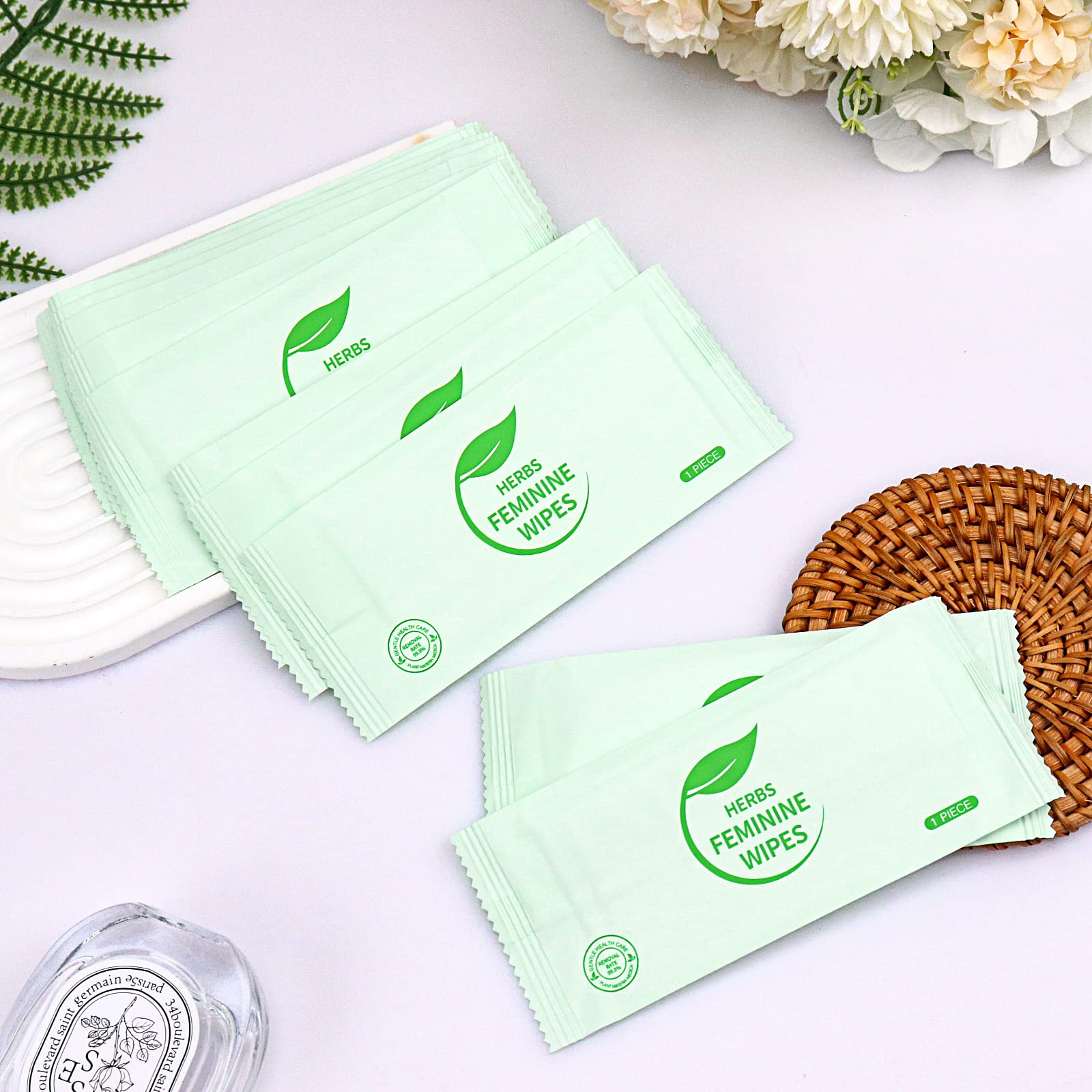 Hipruict Travel Feminine Hygiene Wipes,50 Count Intimate Wipes Feminine Care,Ph Balanced Hipruict uk supplements