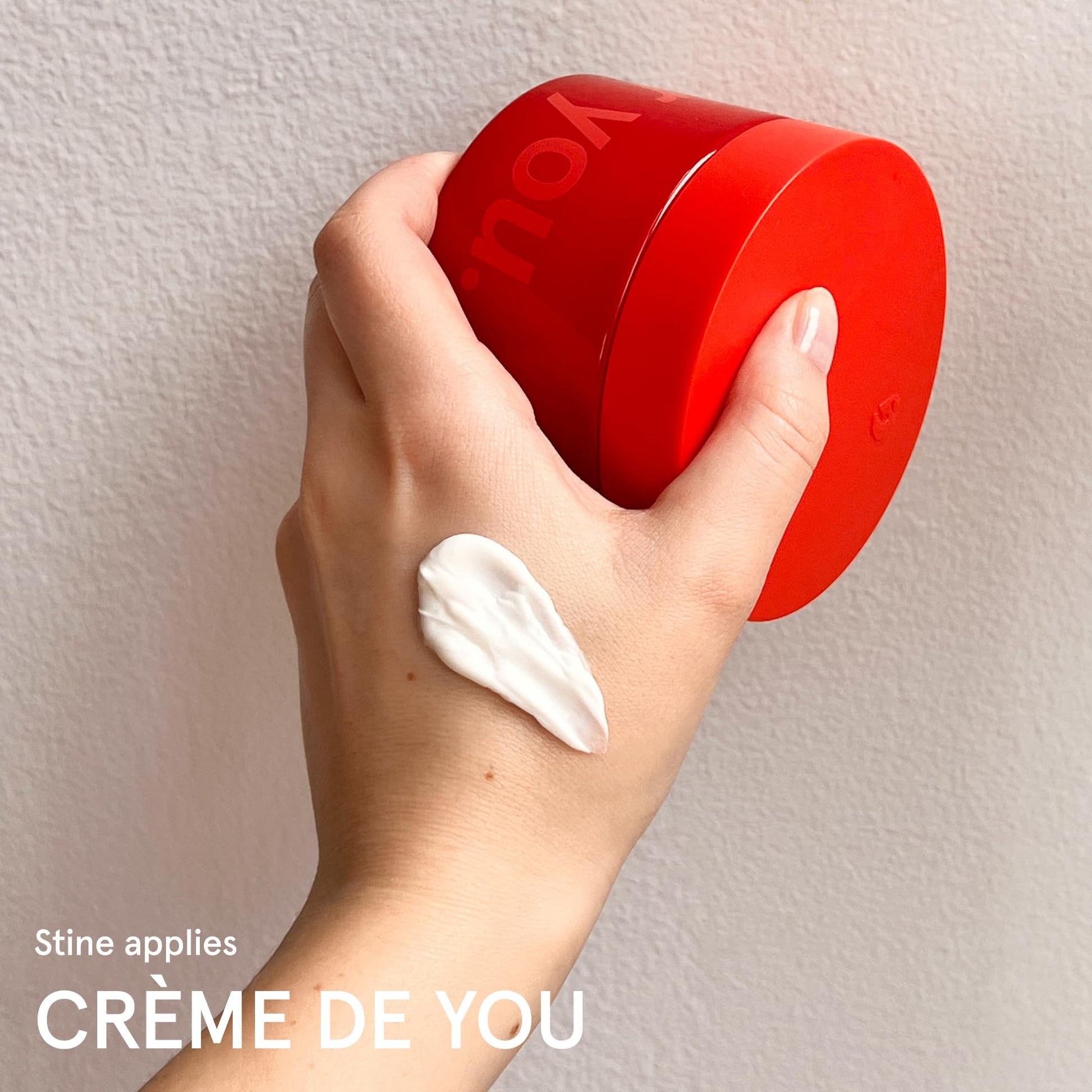Glossier Crème de You Dry-Touch Body Butter - Signature You Fragrance Scented Body Cream for Dry Skin & 24 Hour Hydration - Shea Butter & Jojoba Oil - Warm & Spicy - Dermatologist-Tested, Vegan, 215ml Glossier uk supplements
