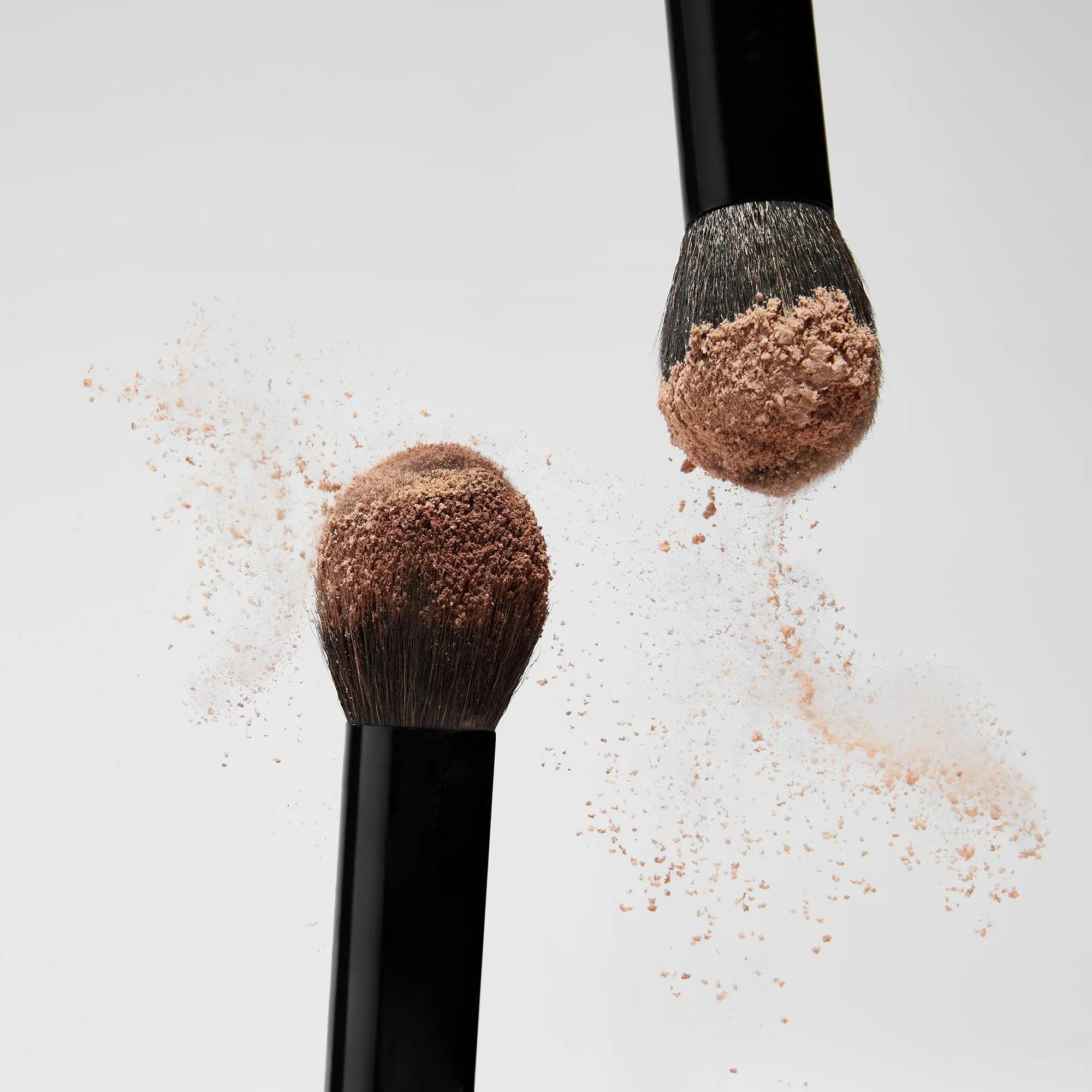 Saie Face Powder Duo, Medium - The Fluffy Brush, Soft, Multi-Use Targeted Powder Brush With Tapered Tip & Airset Radiant Loose Setting Powder, Translucent Medium (0.14 oz) - Vegan, Cruelty-Fee Saie uk supplements