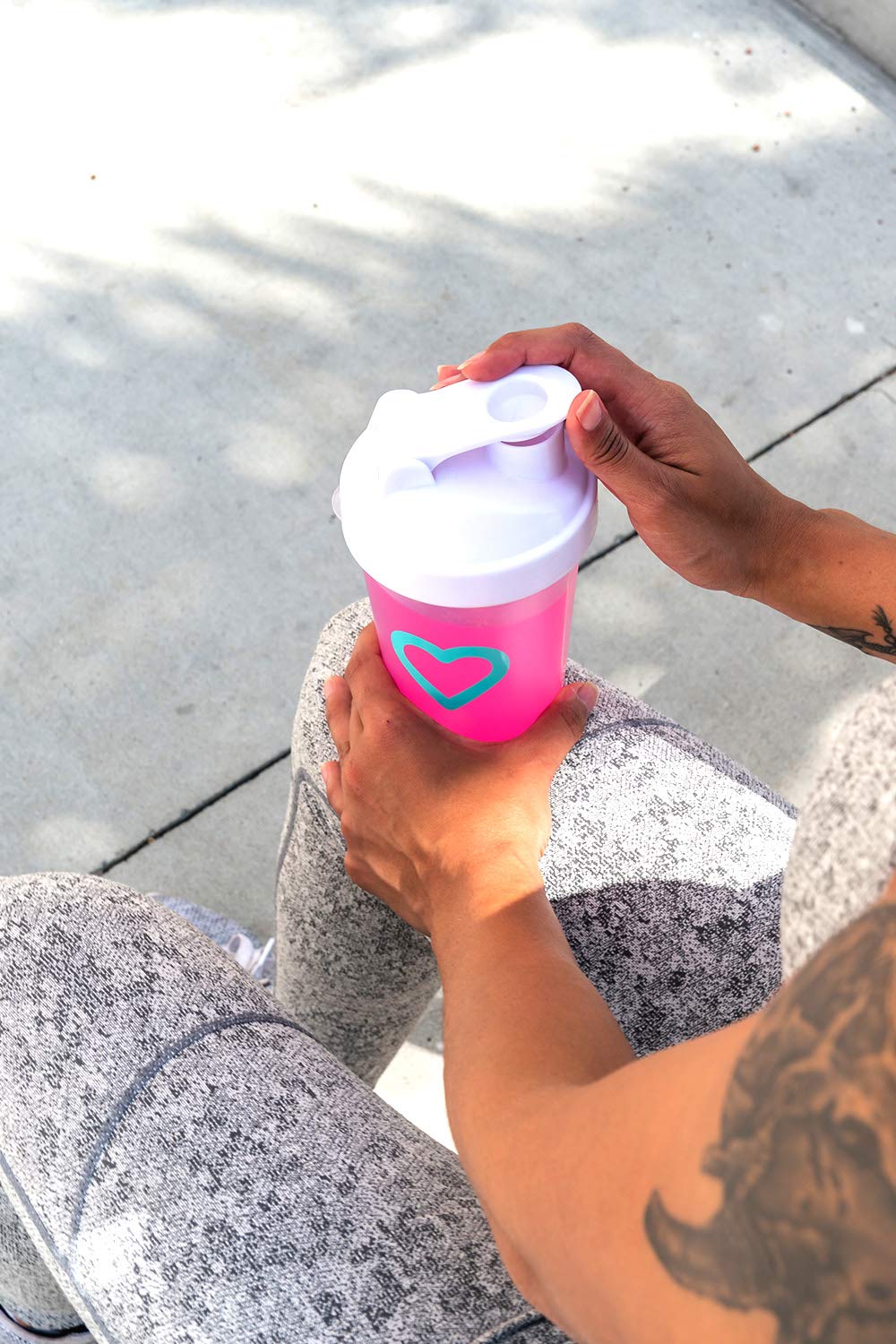 SkinnyFit Super Shaker Bottle 20oz. BPA free with Mixing Grid Technology, Leak Proof SkinnyFit uk supplements