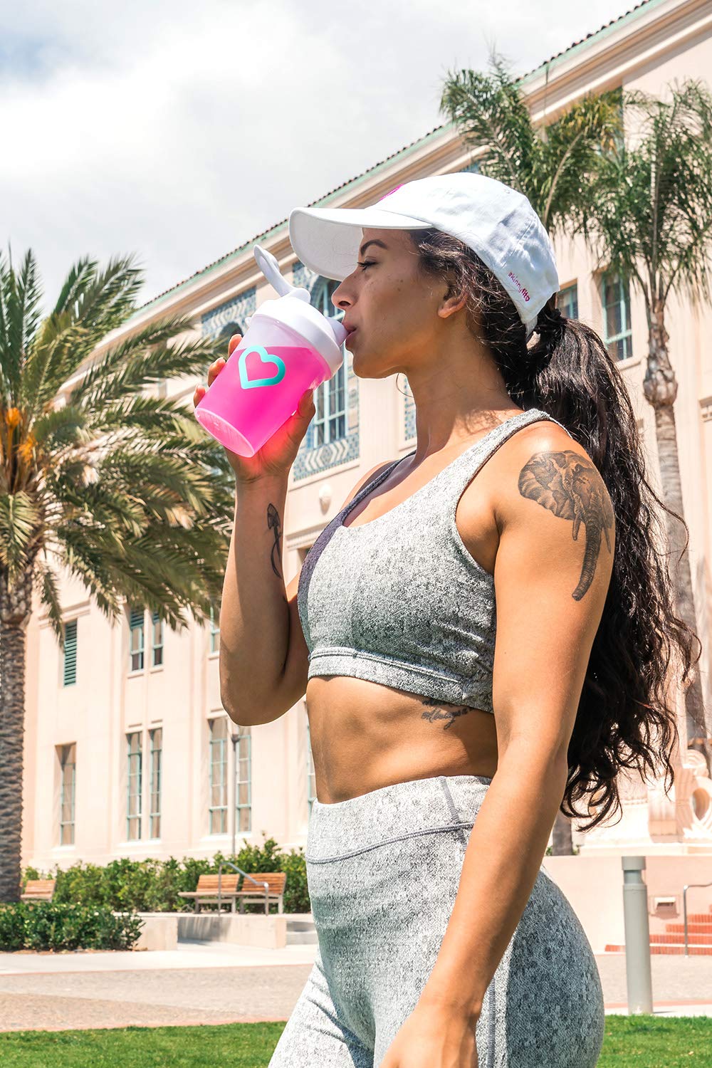 SkinnyFit Super Shaker Bottle 20oz. BPA free with Mixing Grid Technology, Leak Proof SkinnyFit uk supplements
