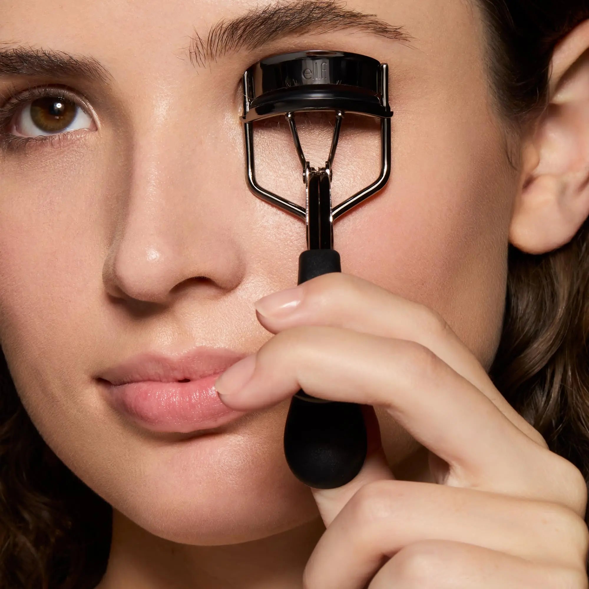 e.l.f. Pro Eyelash Curler, Strong, Contoured, Eye-Opening, Voluminous Lashes, Includes Additional Rubber Replacement Pad, Silver e.l.f. uk supplements