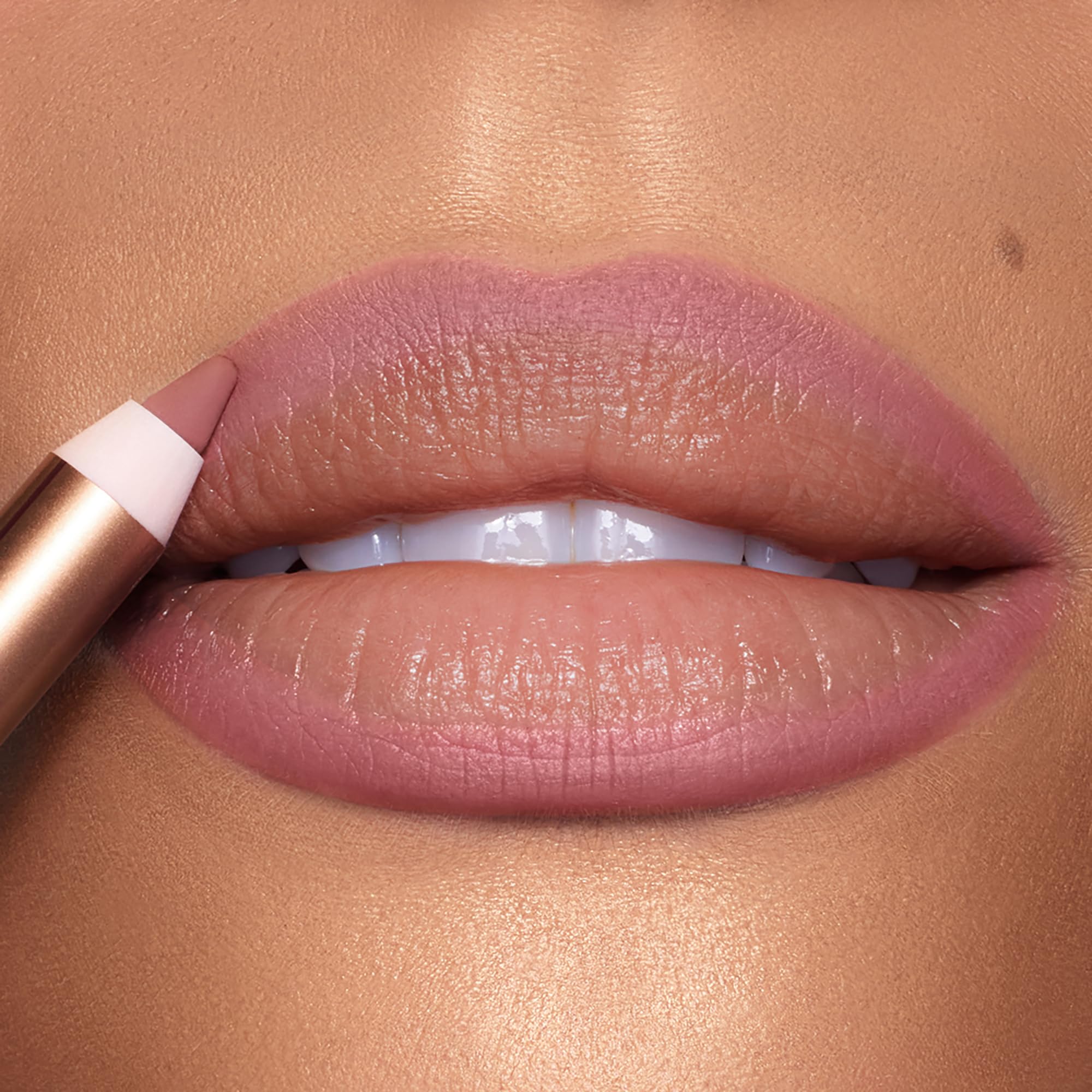 Charlotte Tilbury Lip Cheat Lip Liner Pencil - Gives Lips a Fuller-Looking, Defined Pout - Enriched with Jojoba Oil & Hyaluronic Acid - Waterproof, Smudge-Proof & Transfer-Proof - Pillow Talk Medium Charlotte Tilbury uk supplements