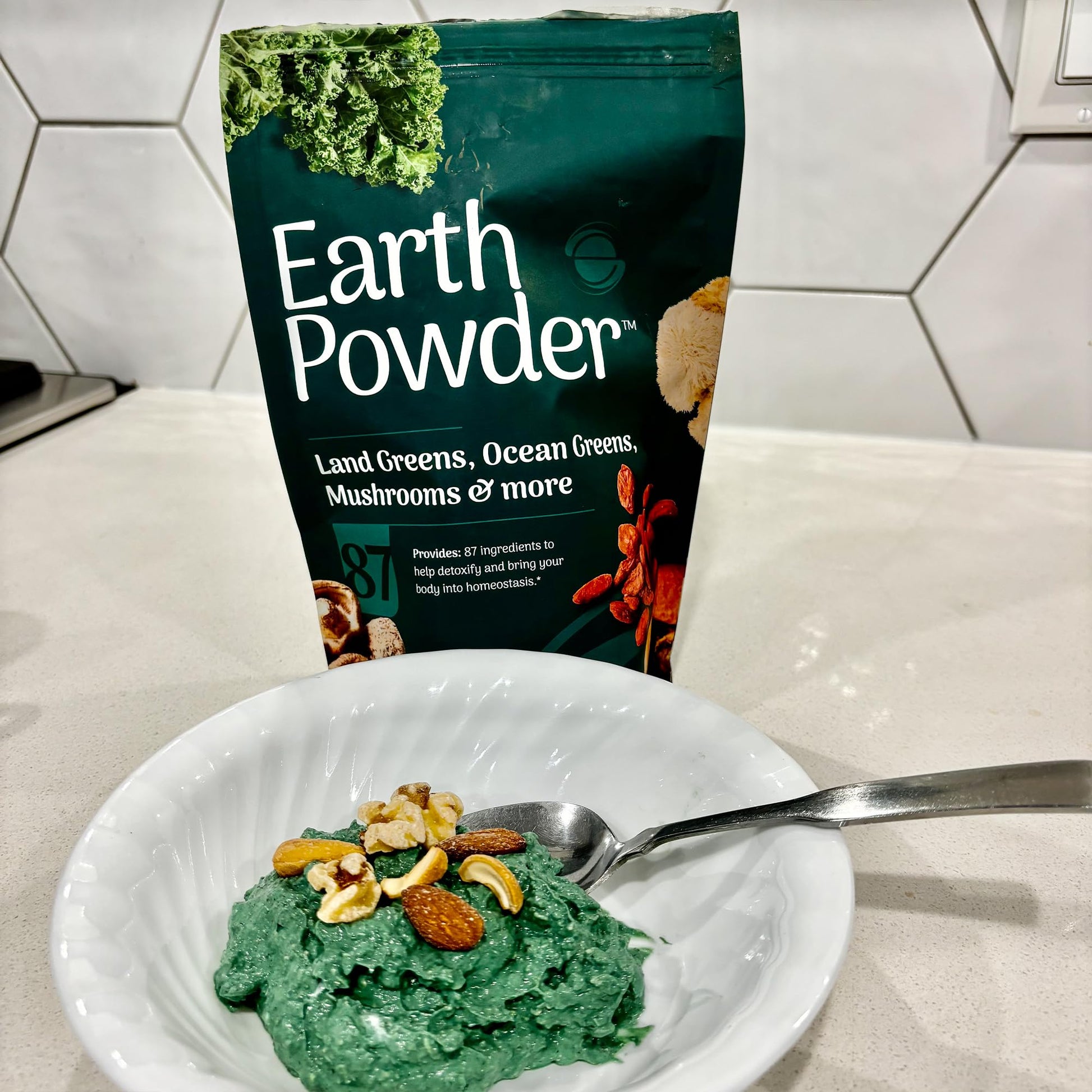 Earth Powder Daily Foundational Nutrition Supplement with 28 Greens & 10 Mushrooms | 87 Nutrients for Energy, Gut Health & Mental Clarity Earth Powder uk supplements