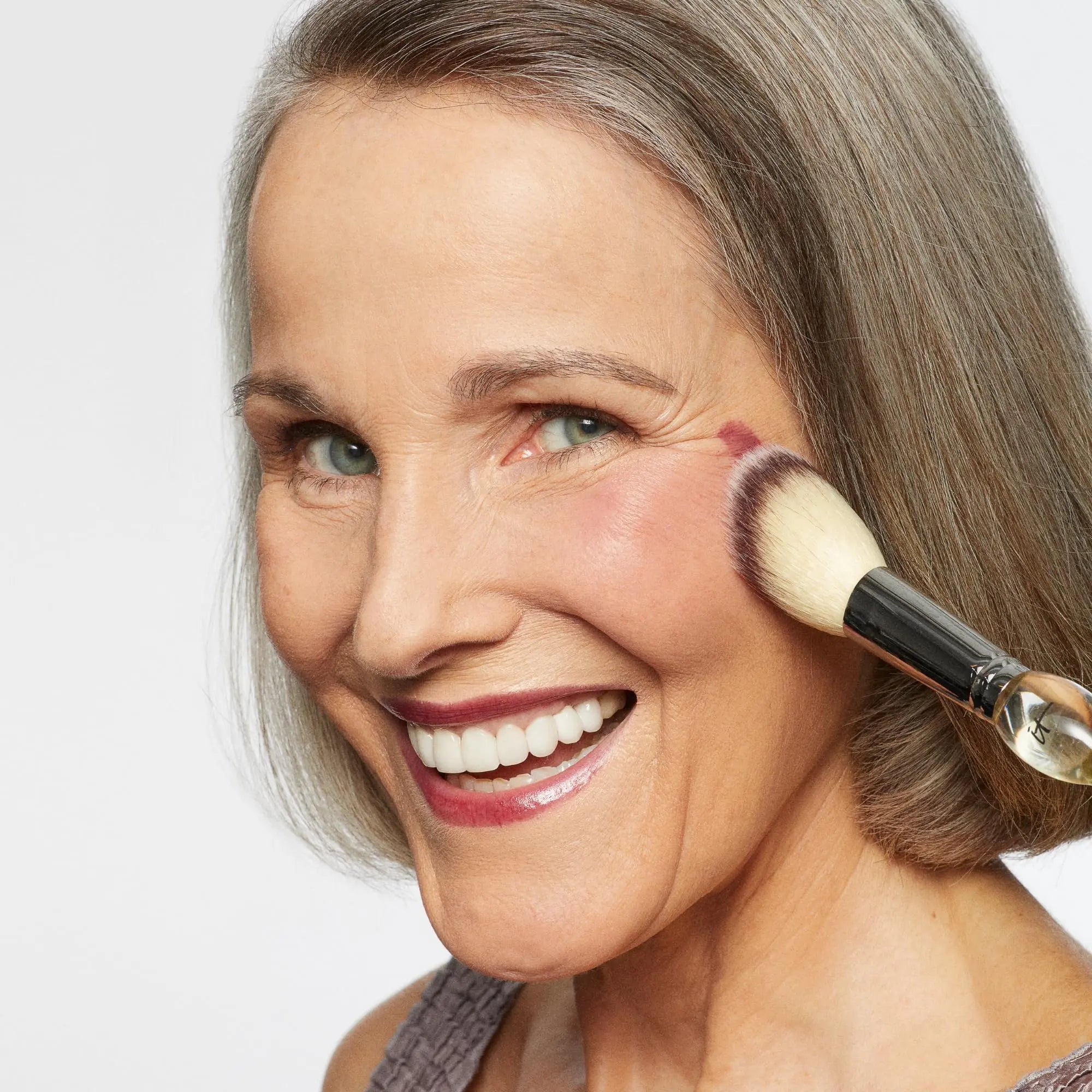 IT Cosmetics Heavenly Luxe French Boutique Blush Brush #4 - Angled Blush Brush for Cheeks - Liquid & Powder Blush Brush - Makeup Brush With Award-Winning Heavenly Luxe Hair IT Cosmetics uk supplements
