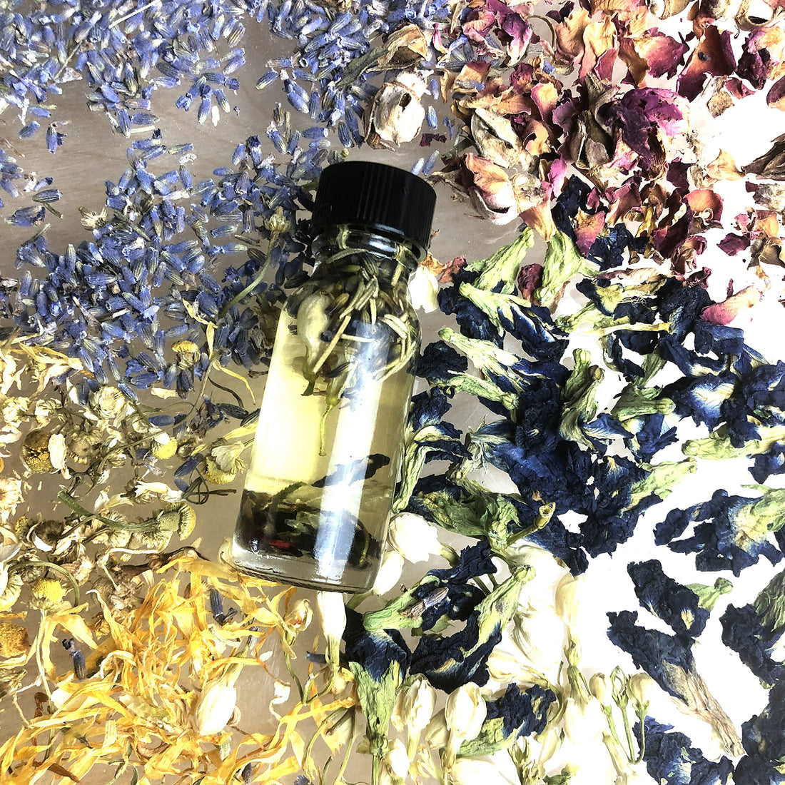 Rich Bitch Oil by New Moon Vibes - Attract Luxury Lavish Lifestyle Abundance Success Wealth THE TUTU FAIRY uk supplements